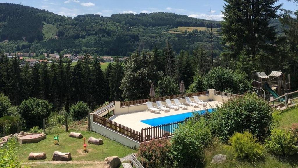 Camping Du Chateau Granges-sur-Vologne Екстер'єр фото